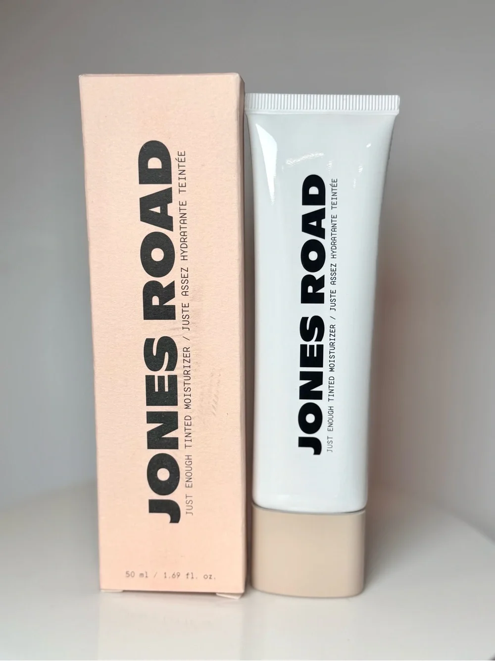Jones Road Tinted Moisturizer in light